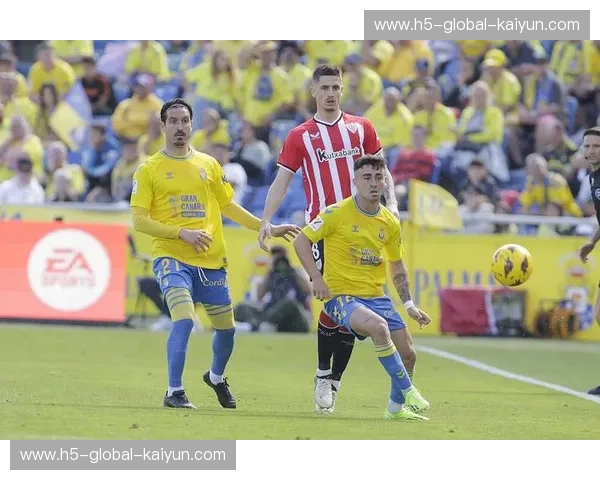 绿茵巅峰对决：鹿岛鹿角vs广岛三箭，一场关乎信仰与战术重塑的“日职联德比”